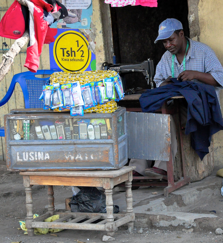 Melanie Heinrich - Travel Images - Nairobi Kenya -Arusha, Tanzania